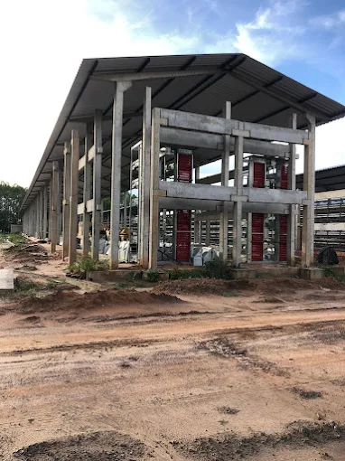 Galpão pré-moldado construído pela Compremol